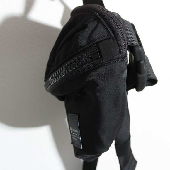 Lululemon All Day Essentials Belt Bag 2.5L Fanny Pack Unisex Black Nylon - Picture 3 of 16